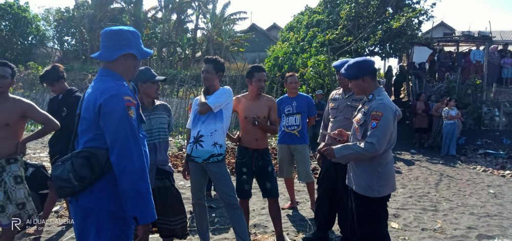 Satpolairud Polres Jember Selamatkan 2 Nelayan Diterjang Ombak Laut Selatan