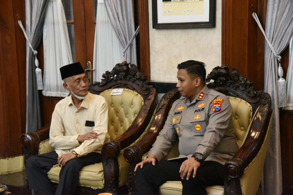 Kapolres Bondowoso AKBP Bimo Ariyanto silaturahmi ke Bupati Bondowoso KH. Salwa Arifin 