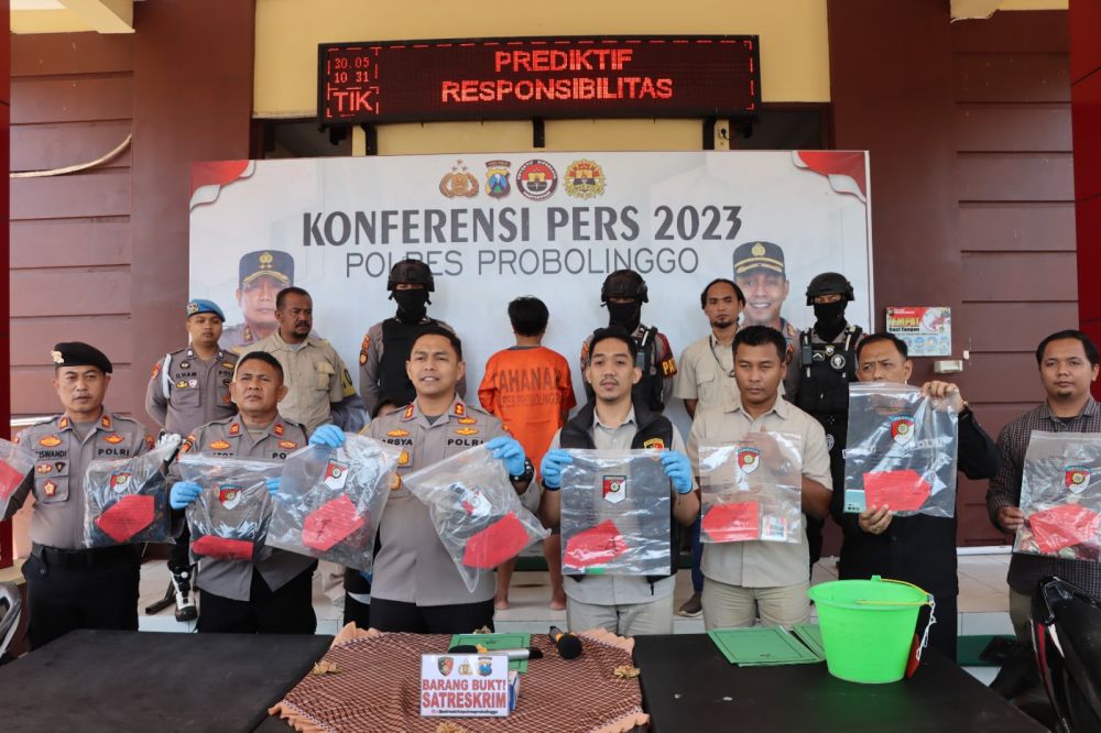 Polres Probolinggo berhasil ungkap kasus pembakaran mobil ketua LSM Probolinggo