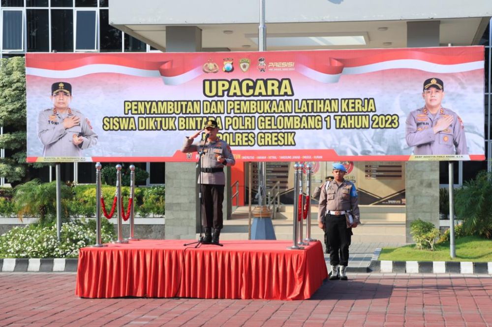 Kapolres Gresik AKBP Adhitya Panji Anom 