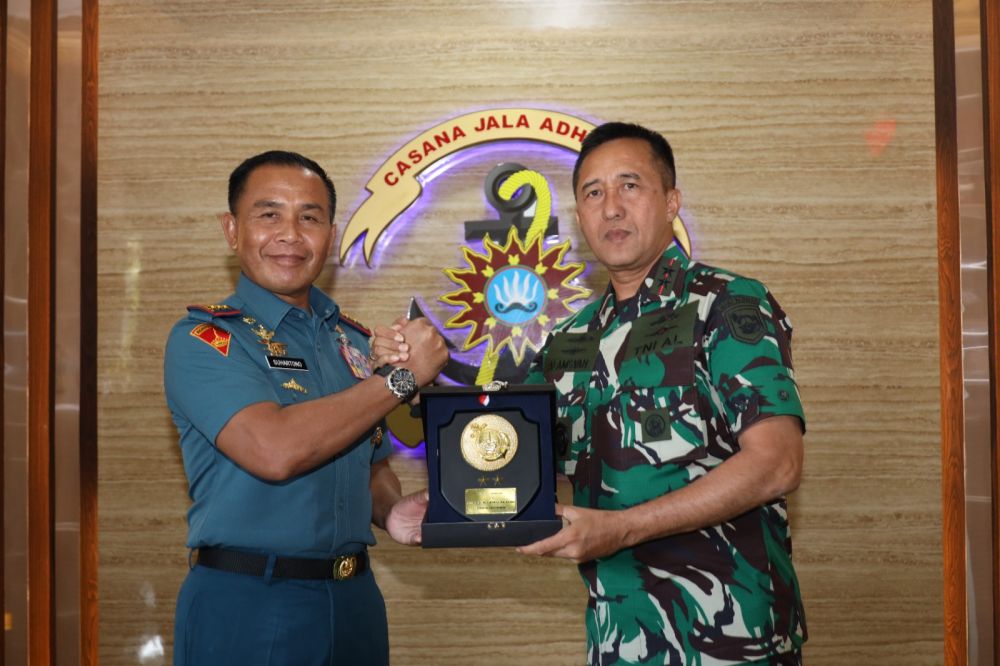 Dankodiklatal Letjen TNI Marinir Suhartono terima kunjungan Dankormar Mayjen TNI Marinir Nur Alamsyah