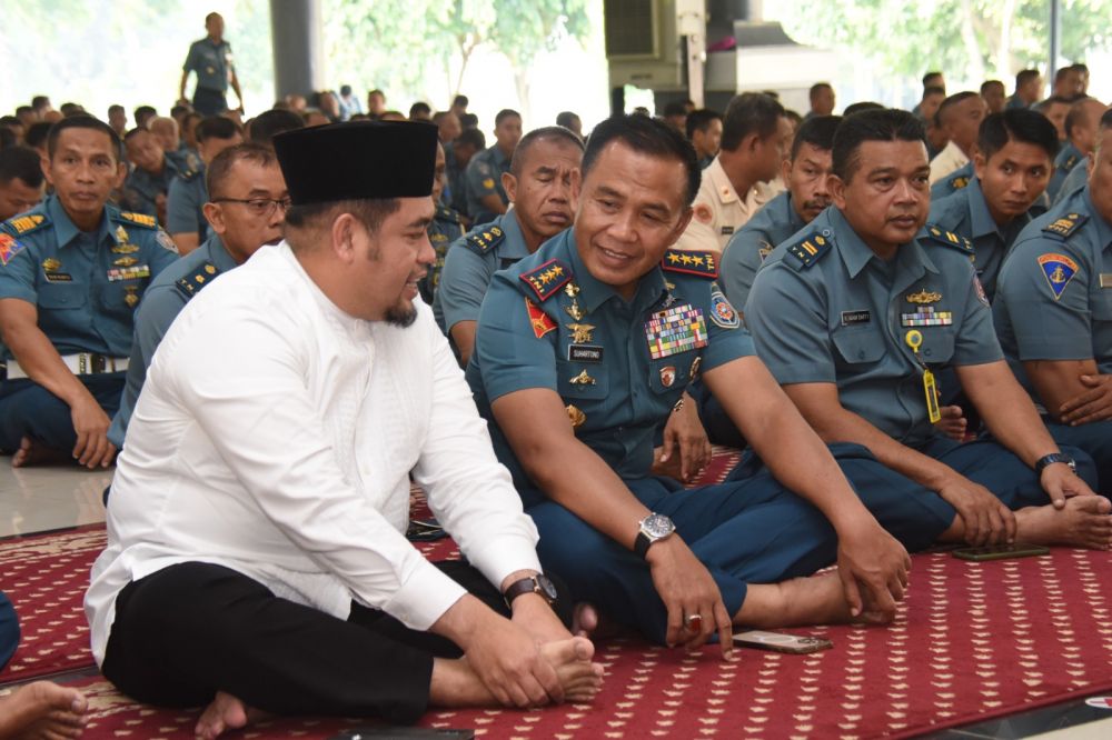 Dankodiklatal Letjen TNI Marinir Suhartono saat ikuti kauseri agama Islam