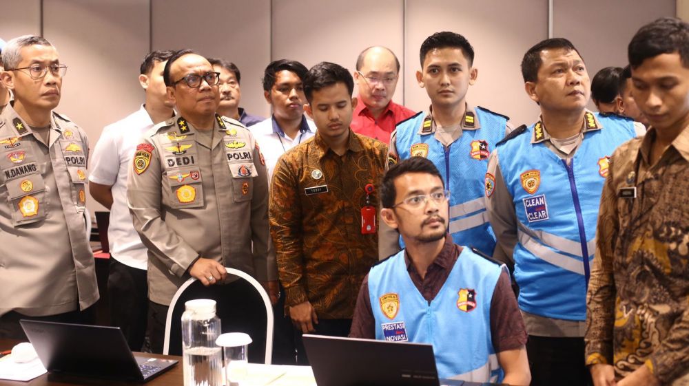 ASSDM Polri Irjen Dedi Prasetyo saat pantau penerimaan anggota secara BETAH