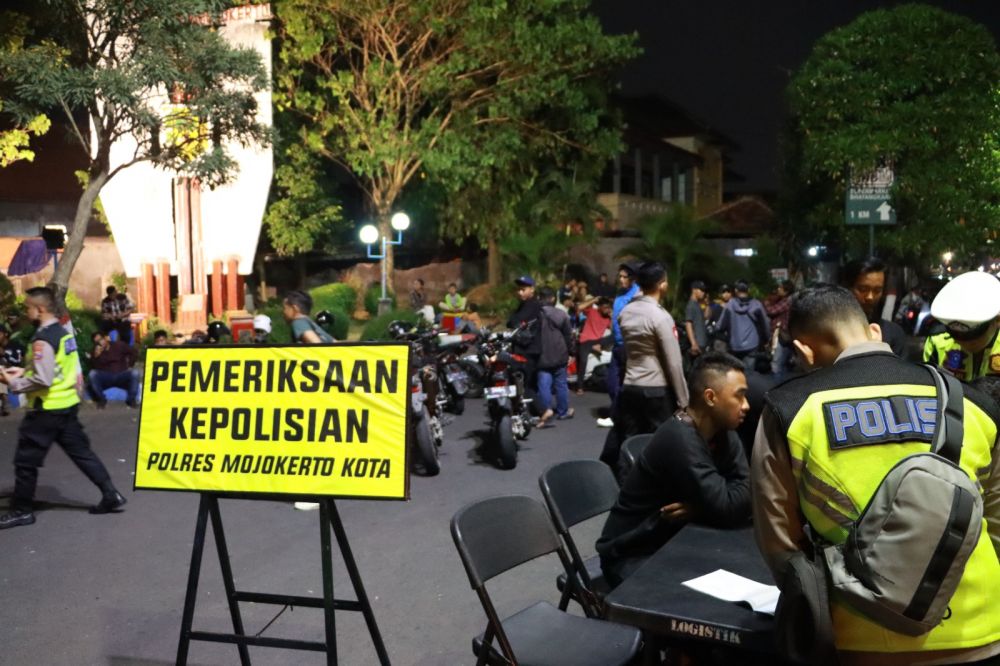 Diduga Gerombolan Pesilat Berkonvoi, Polresta Mojokerto Periksa 9 Pemuda