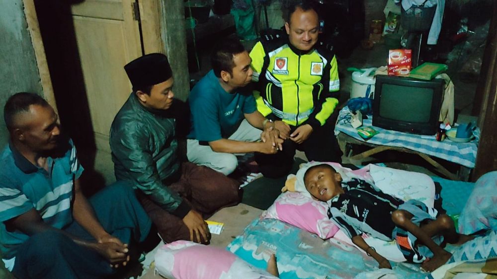 Polisi RW Polres Bondowoso Bantu Anak Alami Stunting