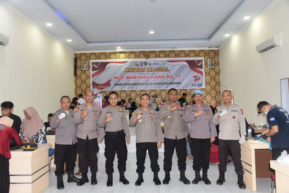 Polres Bondowoso gelar khitanan massal gratis jelang HUT Bhayangkara ke-77