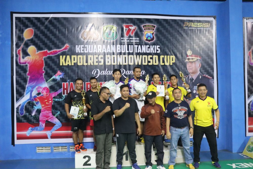 Kapolres Bondowoso AKBP Bimo Ariyanto saat penutupan turnamen bulutangkis Kapolres Cup 2023