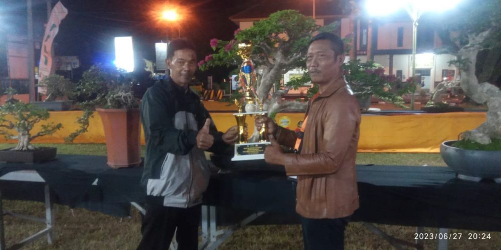 Polres Bondowoso di HUT Bhayangkara ke-77 Gelar Pameran dan Bursa Bonsai