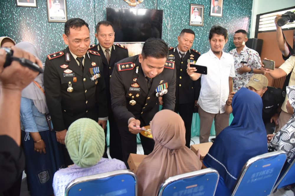 Kapolres Bondowoso AKBP Bimo Ariyanto santuni panti Jompo