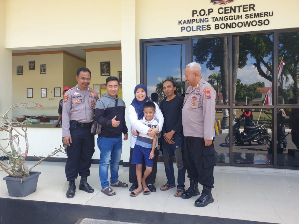 Polisi kembalikan anak hilang ke keluarga nya