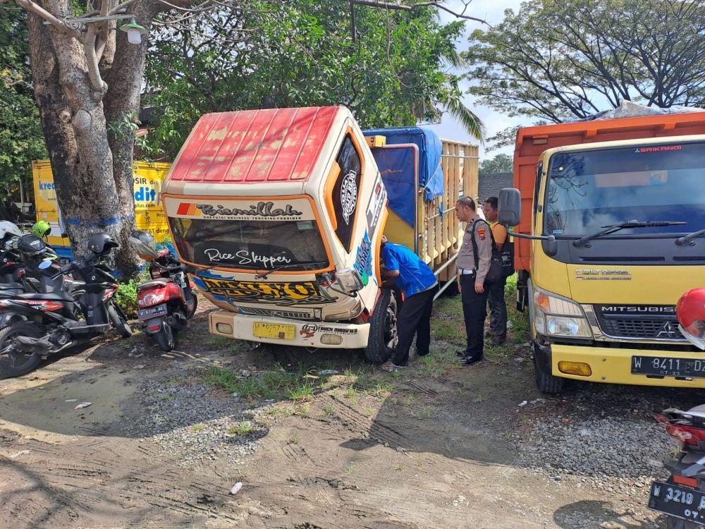 Satlantas Polres Gresik lakukan pelayanan terbaik