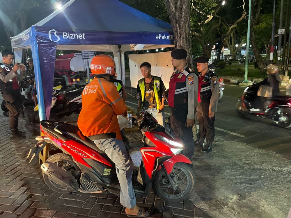 Polres Gresik lakukan patroli di malam 1 Suro