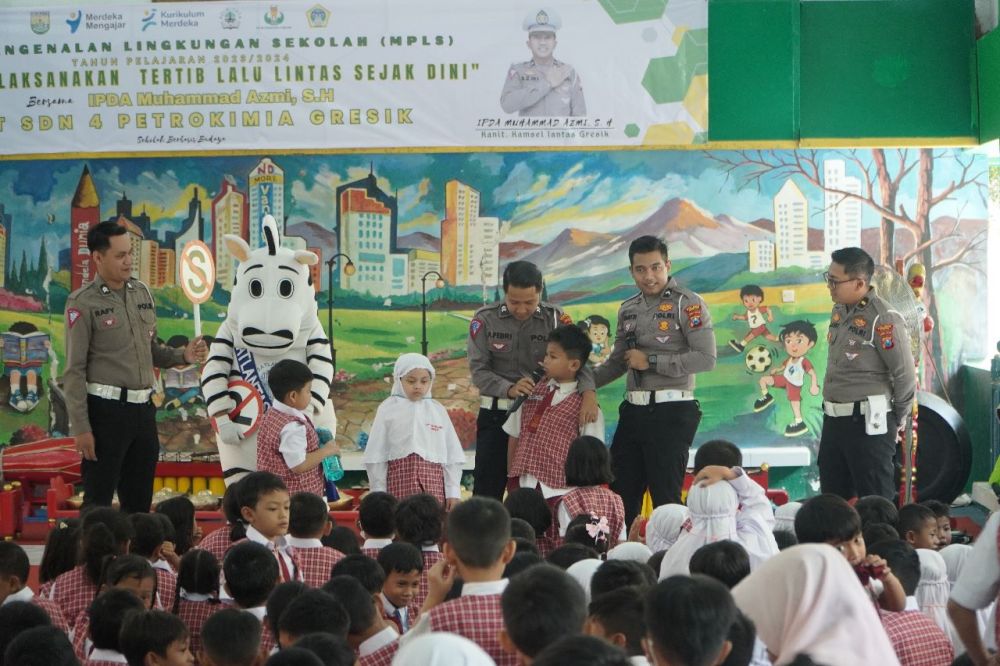 Satlantas Polres Gresik lakukan sosialisasi ke sekolah terkait lalu lintas