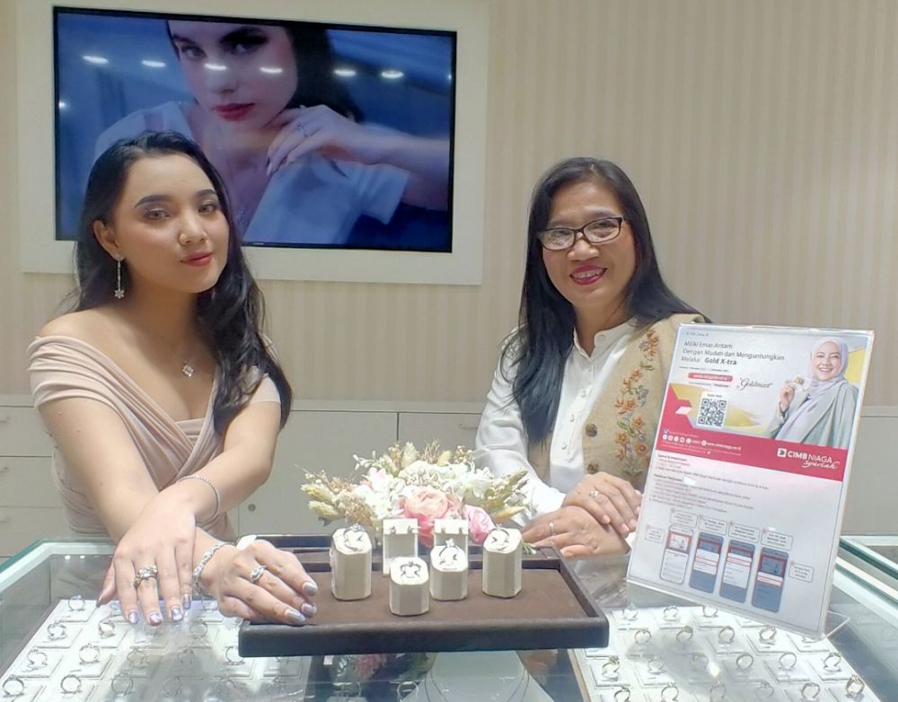 Area manager Indonesia Timur Goldmart Iga Komang tunjukkan desain baru