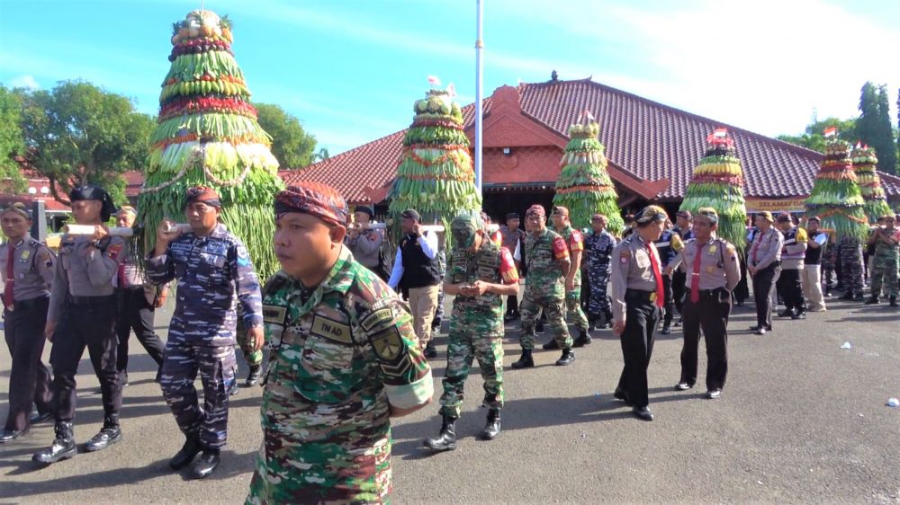Lanal Cilacap meriahkan festival Nelayan 2023