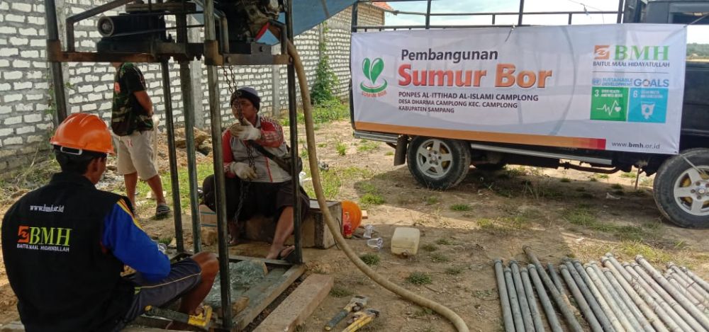 Laznas BMH bangun sumur bor