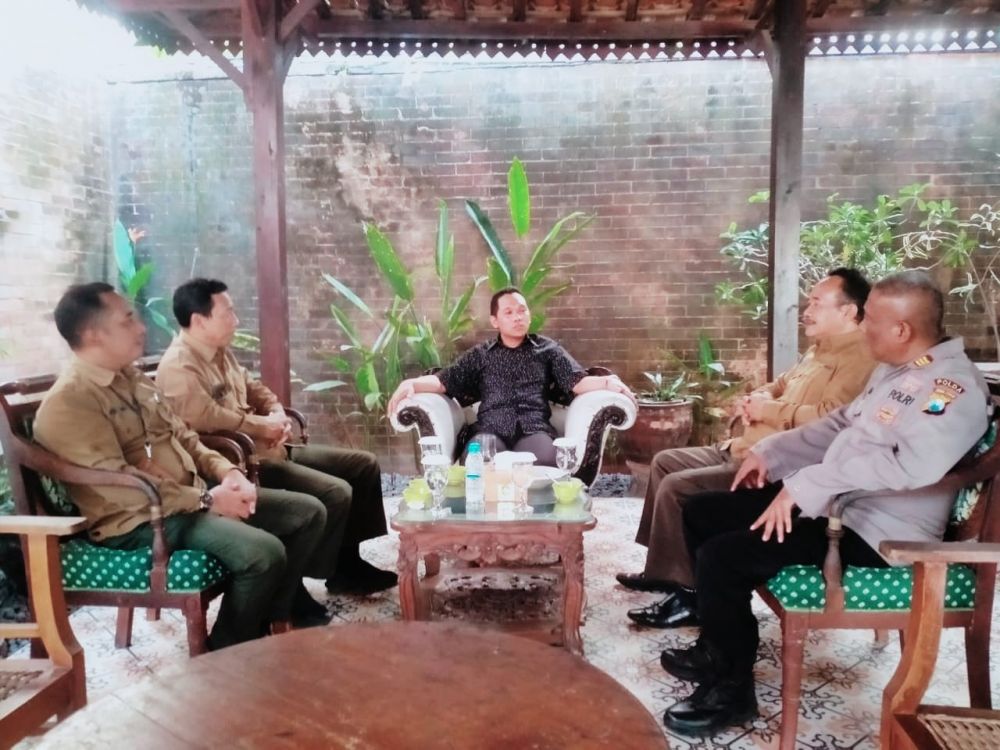 Perhutani KPH Probolinggo kunjungan ke Bupati Lumajang