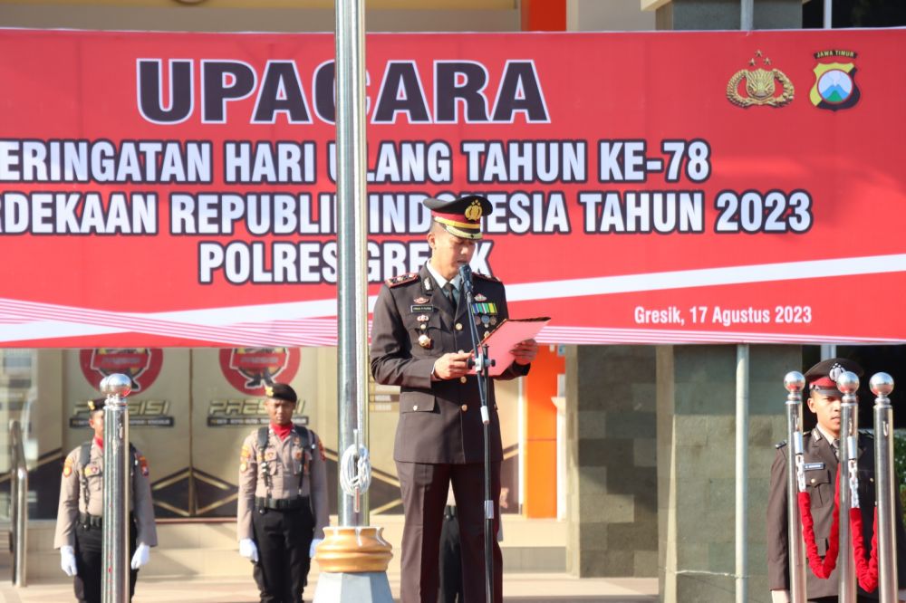 Wakapolres Gresik Kompol Erika Purwana Putra