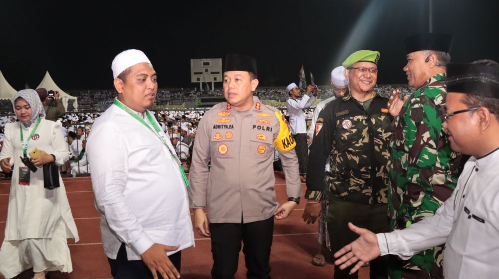 Kapolres Gresik AKBP Adhitya Panji Anom saat pengamanan tabligh Akbar