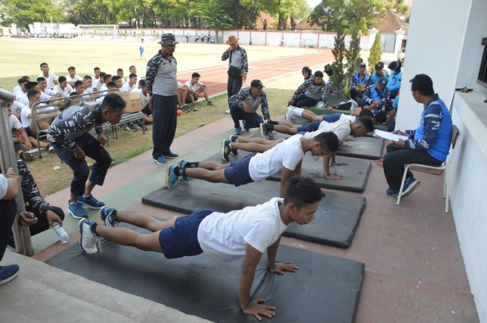 Calon Bintara tes kesamaptaan