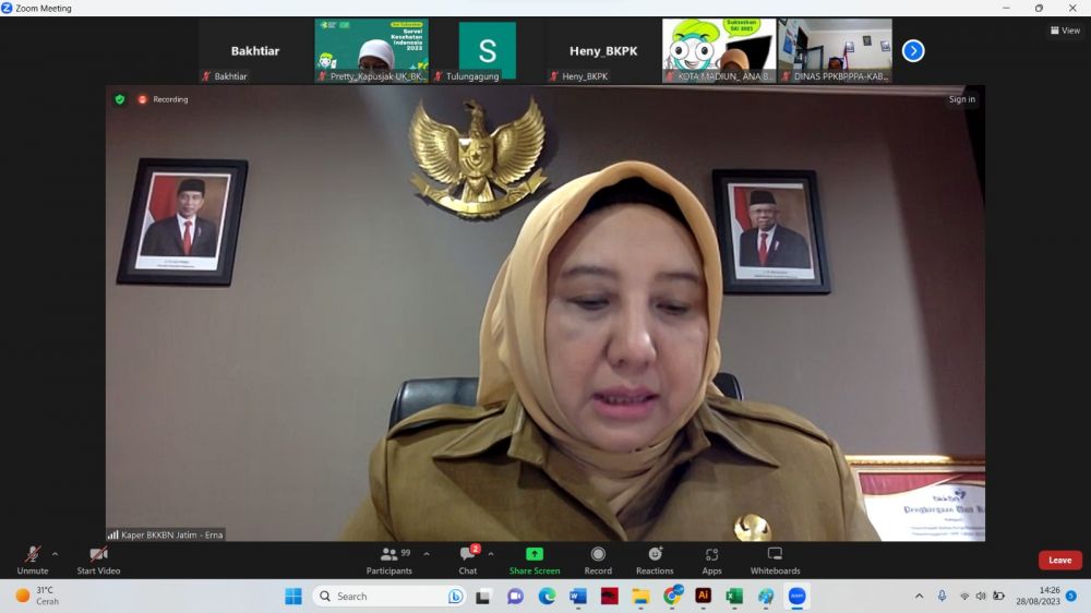Kaper BKKBN Jatim Dra Ernawati 