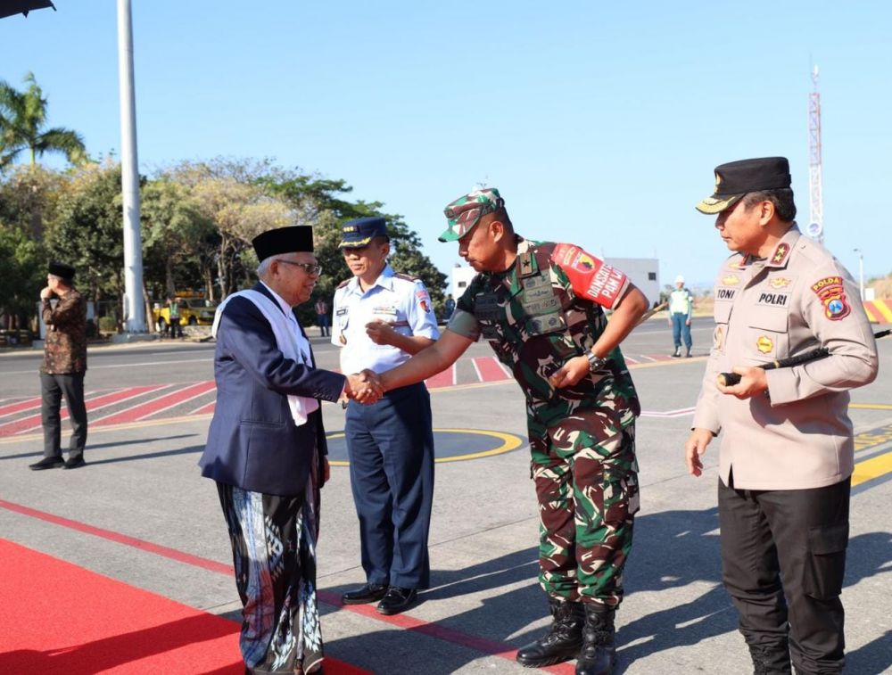 Wapres RI KH. Ma'ruf Amin disambut Danrem 084/BJ Brigjen TNI Terry Tresna Purnama