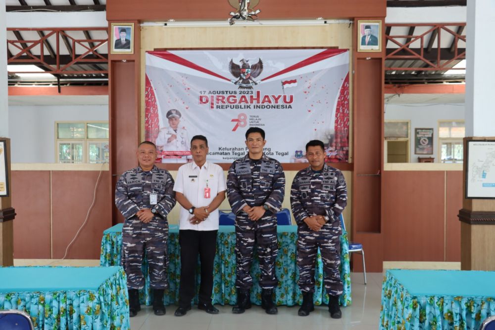 Danlanal Tegal Bersama Paban lll Spotmaral Tinjau Kampung Bahari Nusantara