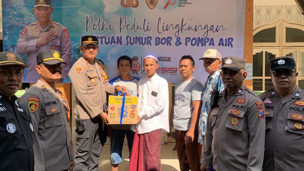 Kapolsek Gunung Anyar Gelar Baksos, Peduli Budaya Literasi