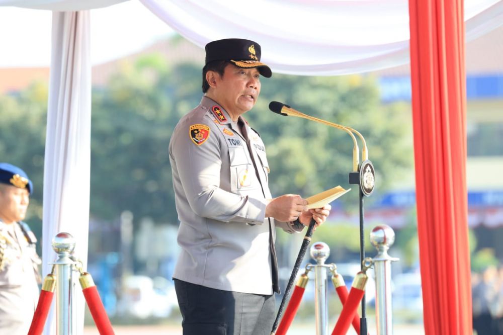 Polda Jatim Gelar Apel Ops Zebra Semeru 2023, Beri Gif Masyarakat Tertib Lalulintas