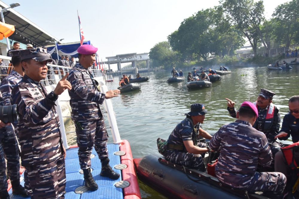 Danyonmarhanlan V Letkol Marinir Oke Aditya