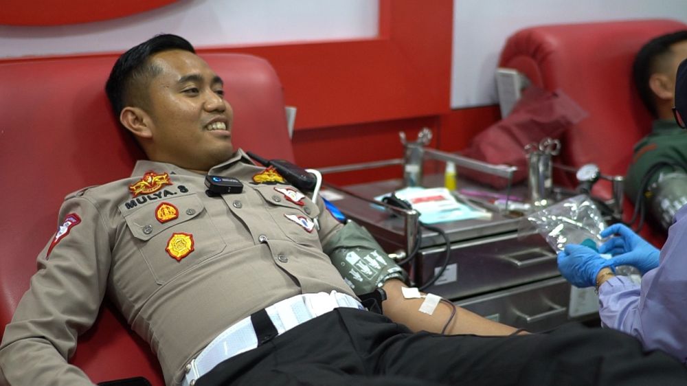 Satlantas Polres Gresik Gelar Donor Darah Peduli Sesama