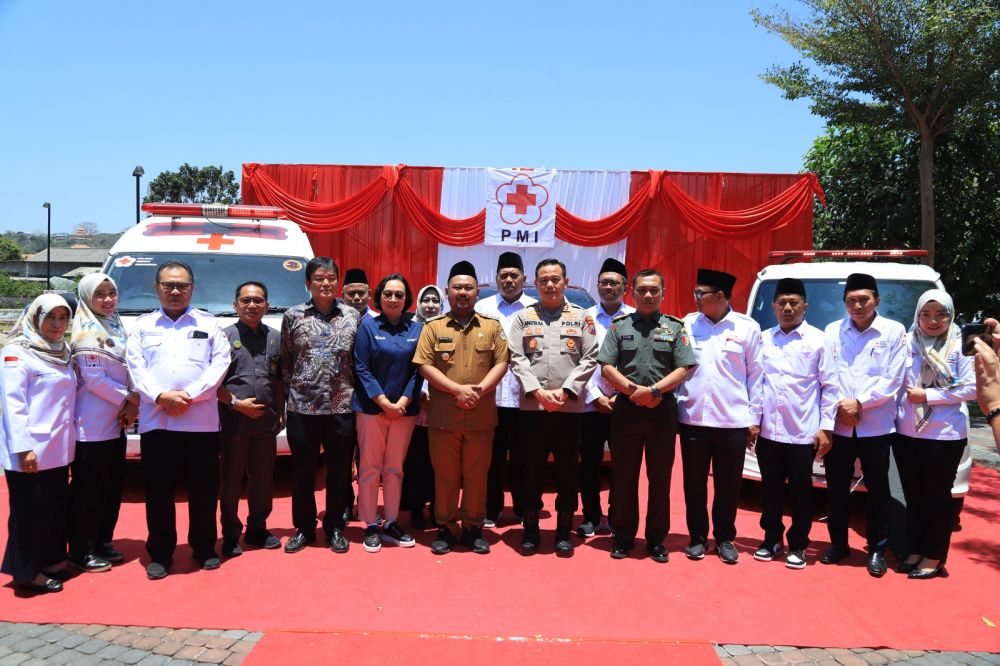 Kapolres Gresik AKBP Adhitya Panji Anom hadiri HUT PMI ke-78