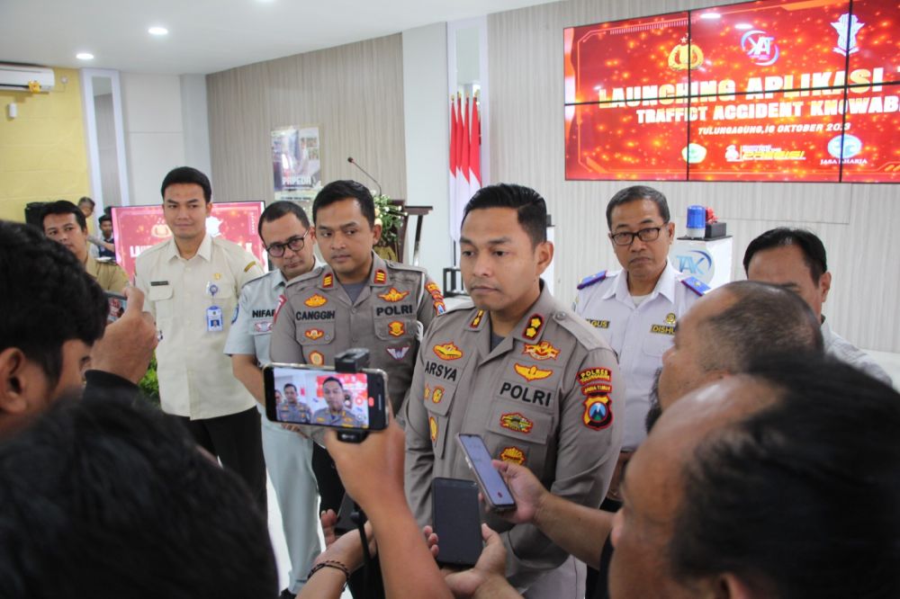 Polres Tulungagung Mudahkan Warga Laporkan Kejadian Lakalantas di Aplikasi T.A.K