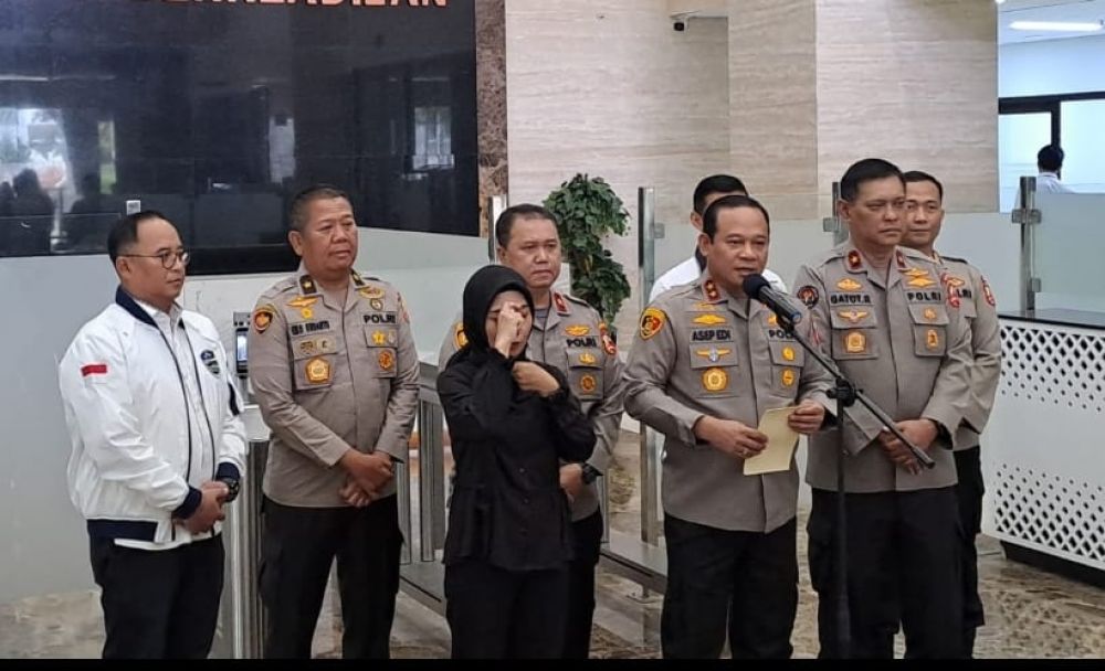 Kaops NCS Irjen Asep Edi Suheri saat memberikan keterangan