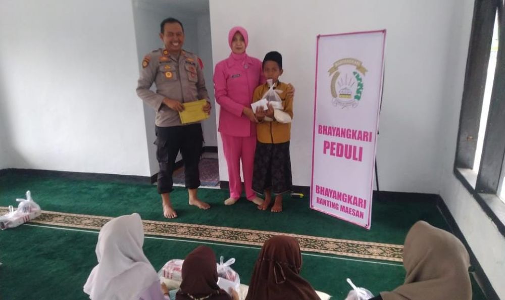 Polsek Maesan dan Bhayangkari Peduli santuni anak Yatim Piatu