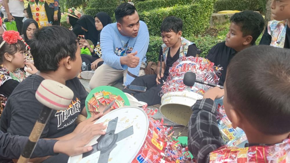Genre Jatim edukasi pelajar Surabaya