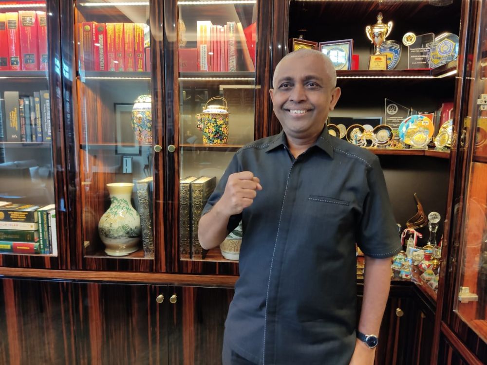 Ketua Asprov PSSI Jatim Ahmad Riyadh optimistis peserta Piala Soeratin U-17 Jatim lolos ke tingkat Nasional