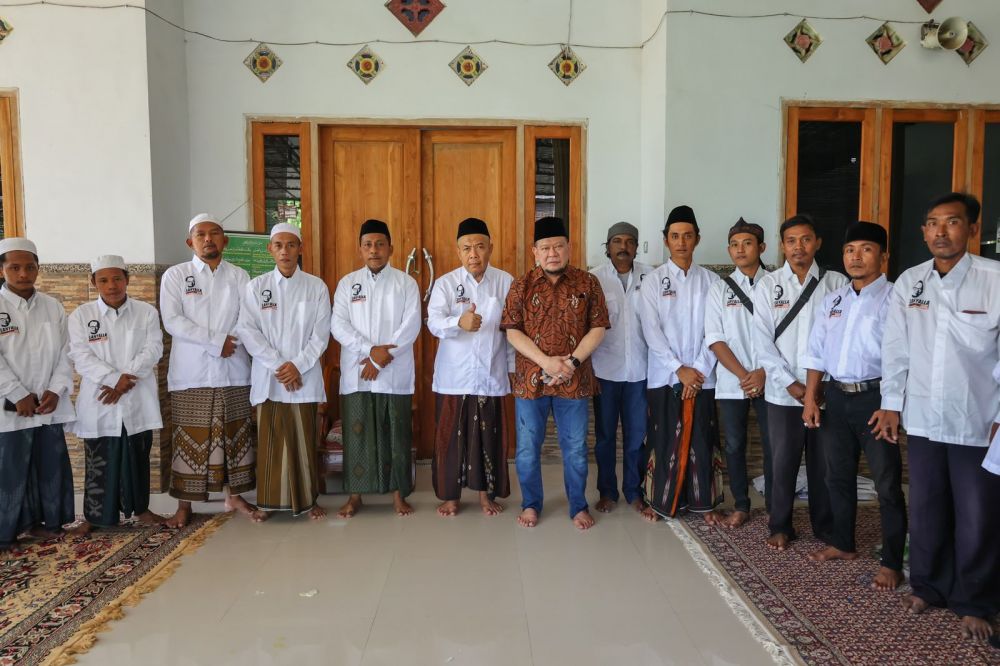 Ketua DPD RI AA LaNyalla Mahmud Mattalitti saat kunjungan kerja ke Ponpes Sidogiri Pasuruan