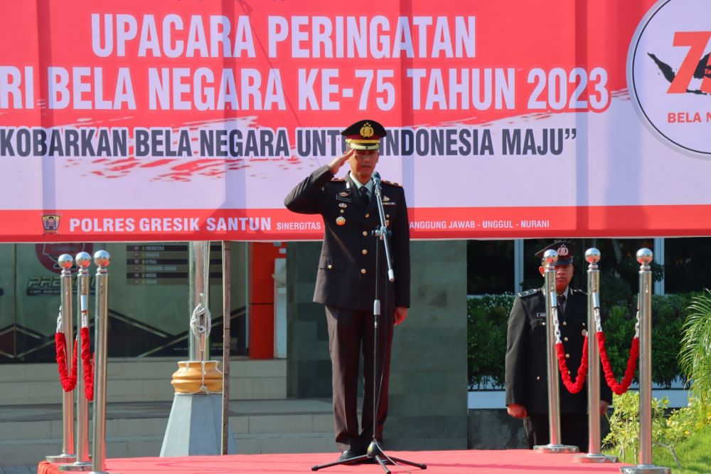 Wakapolres Gresik Kompol Erika Purwana Putra