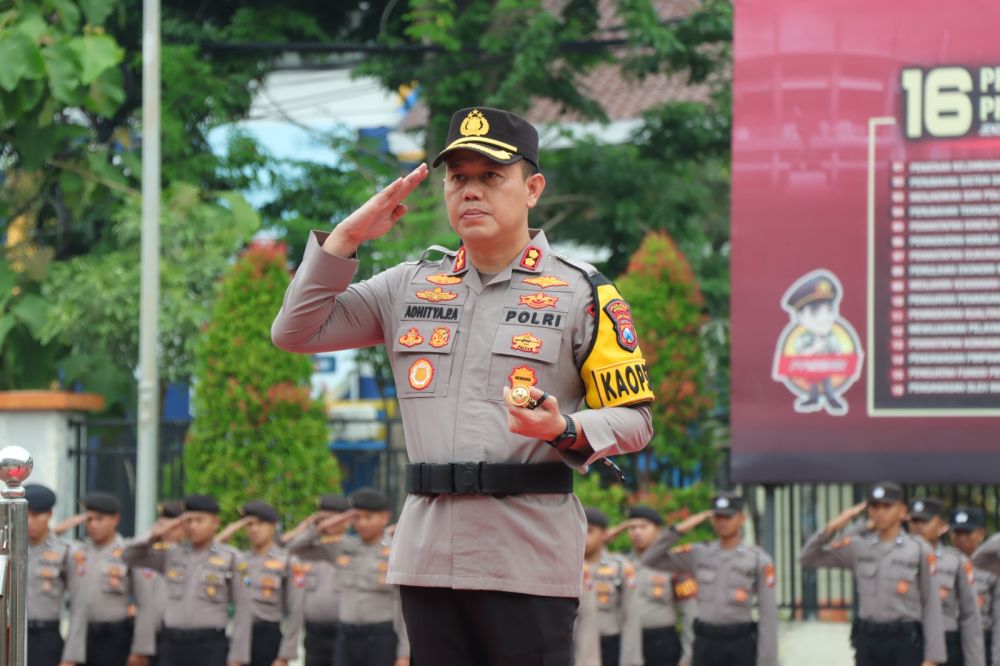Kapolres Gresik AKBP Adhitya Panji Anom