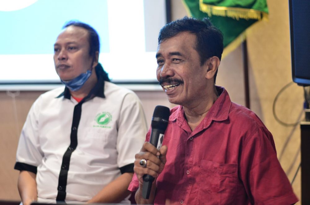 Pembina AWS Nurdin Longgari bersama Calon Ketua AWS Kiki Rakyat Jelata saat pra Kongres di hotel Varna Surabaya