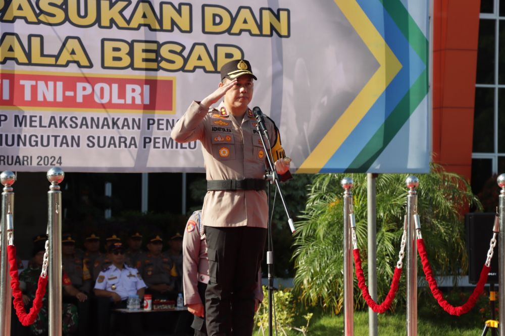 Kapolres Gresik Pimpin Apel Gelar Pasukan Bulan Bakti TNI Polri 2024