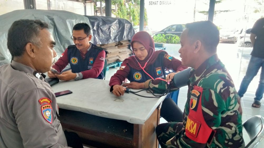Polres Gresik lakukan patroli PAM Kes Pemilu di Posko Pemilu