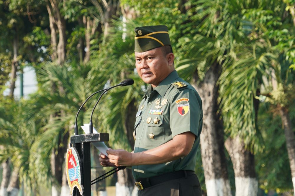 Kasrem 084/BJ Bacakan Amanat KASAD saat Upacara Bendera