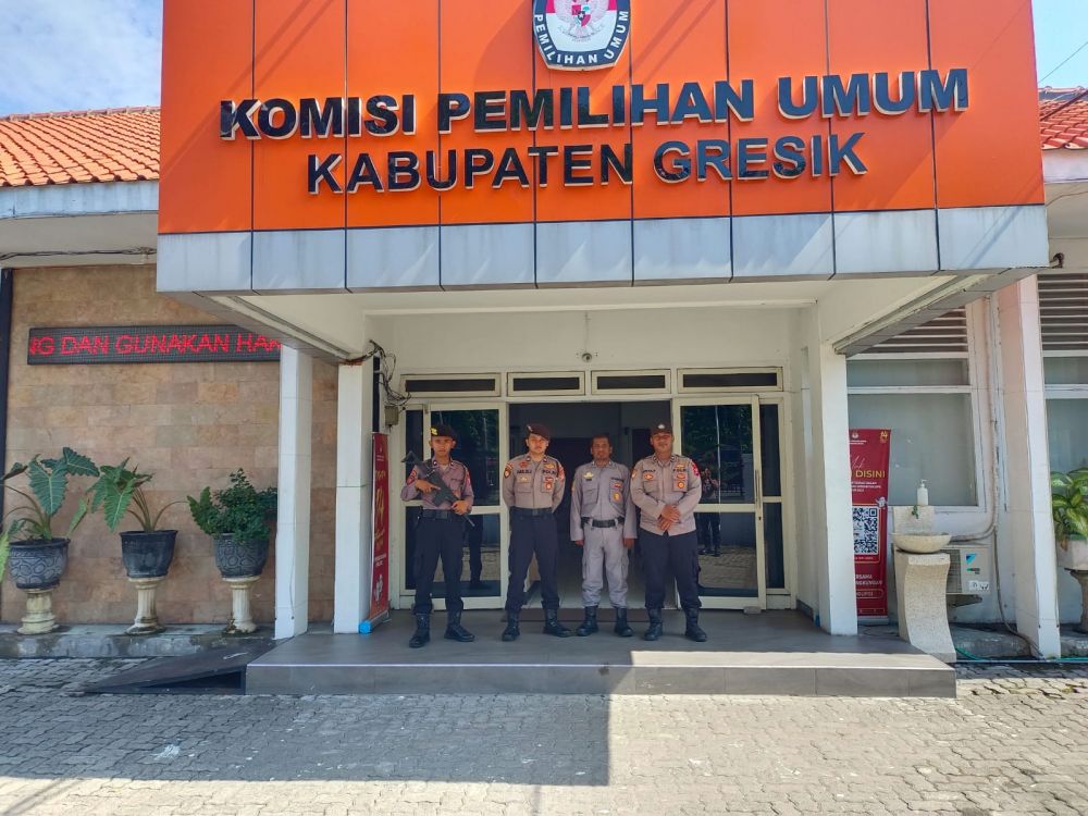 Pengamanan logistik KPU