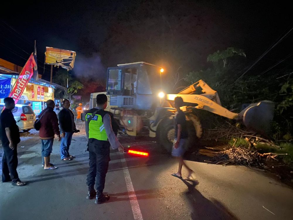 Satlantas Polres Bondowoso lakukan pengaturan lalulintas