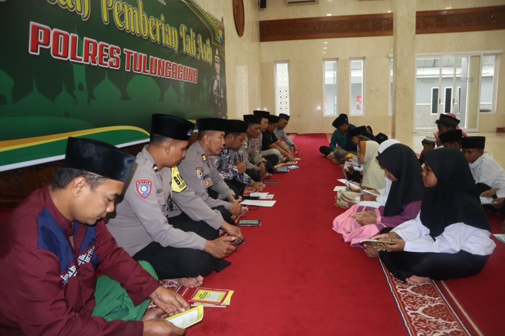 Polres Tulungagung Gelar Berkah Ramadhan, Doa Bersama Beri Santunan Anak Yatim