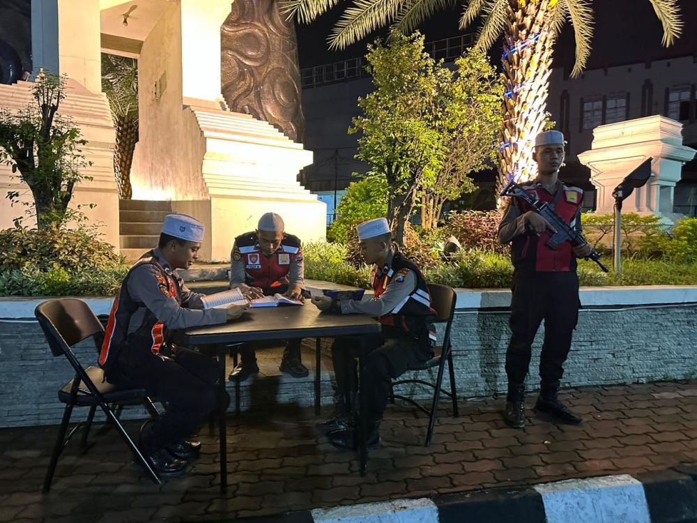 Samapta Polres Gresik Gelar Pasar Ta'jil, Jaga Kondusifitas Bulan Ramadhan