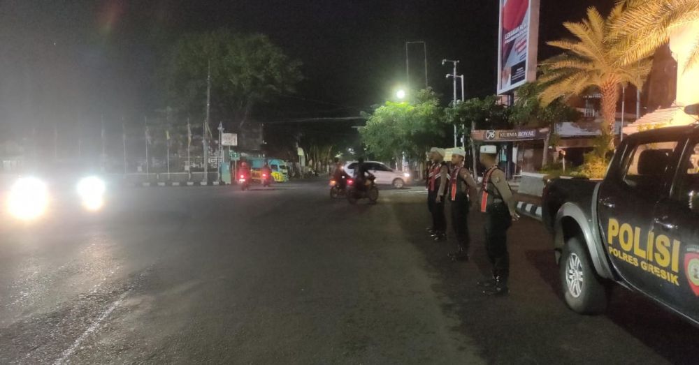 Samapta Polres Gresik patroli sholat tarawih bulan suci Ramadhan