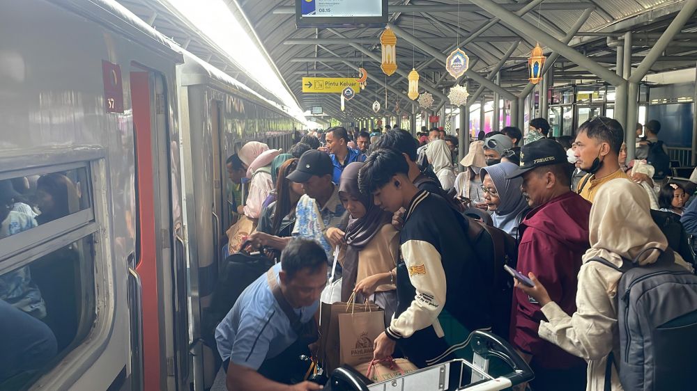 4 Hari Masa Angkutan Lebaran, 51.872 Pelanggan Berangkat dari Daop 8 Surabaya